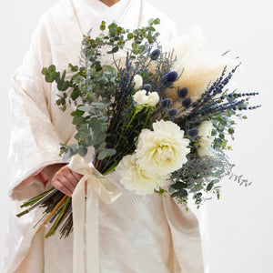 ホワイト&ブルーとドライフラワーのロングクラッチ