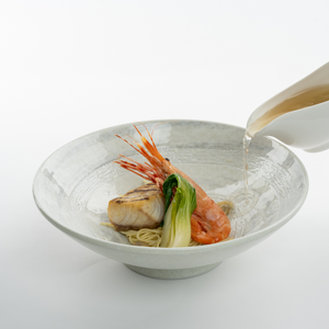 白身魚の炭火焼 出汁と魚介の旨みで仕上げたスープ仕立て