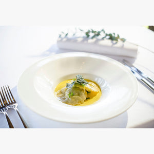 マッシュルームのラビオリ サフランクリームソースとほうれん草