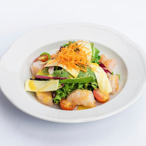 ローカルアイランドフレッシュグリーンサラダ  ハートオブパーム、エビのポシェ、  リリコイセサミヴィネグレッドドレッシング添え