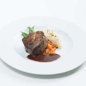 テンダーロインステーキ 赤ワインソース仕立て