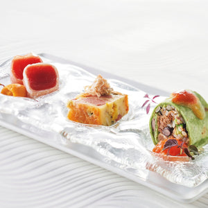 アペリティフバリエ ・新鮮なアヒの生ハムマリネ うに、トリュフの風味 ・ハワイアンエンチラーダ ・カルアポークとシーソルトケーキ