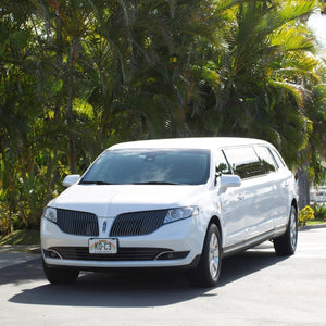 リムジン(最大乗車人数6名様)