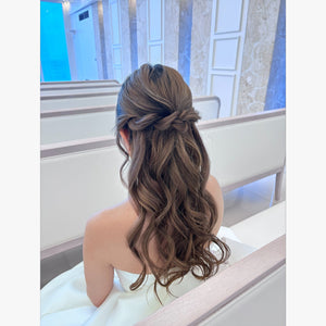 ヘアメイクアーティスト:Rin
