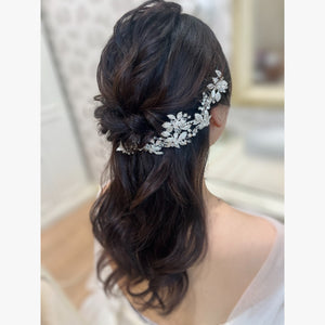 ヘアメイクアーティスト:Yui
