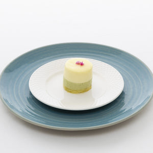 抹茶とホワイトチョコレートのアントルメ