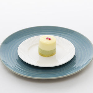 抹茶とホワイトチョコレートのアントルメ