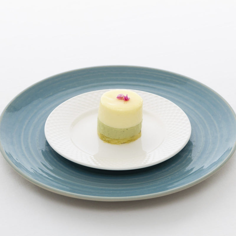 抹茶とホワイトチョコレートのアントルメ