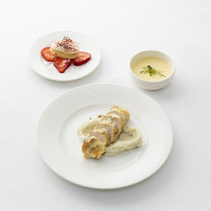 クリーミーコーンスープ＋ミニサイズのチキン＋ストロベリーエクレア