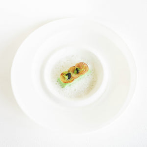 エンドウ豆とキャビア パルメザンソースと共に