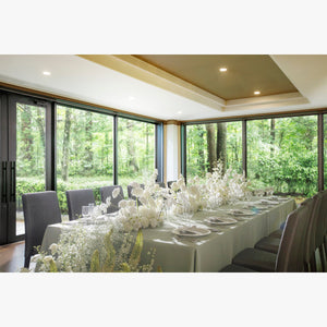 SHANGRI-LA　シャングリラ　親しい人たちと気の置けないひとときを。森の別荘の様なくつろぎに満ちたスペース。収容人数:着席～30名 立食～50名