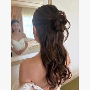 ヘアメイクアーティスト：Junko