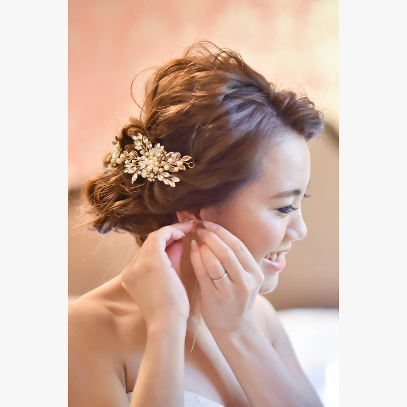 ヘアメイクアーティスト：Rie