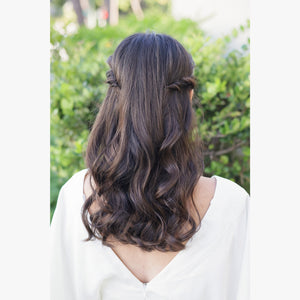 ヘアメイクアーティスト：Rie