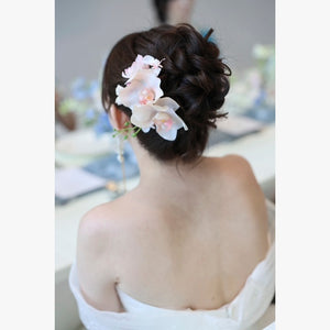 ヘアメイクアーティスト：Saori