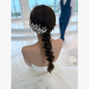 ヘアメイクアーティスト：Saori