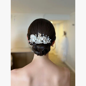 ヘアメイクアーティスト：Saori