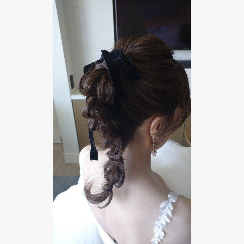 ヘアメイクアーティスト：Yuca