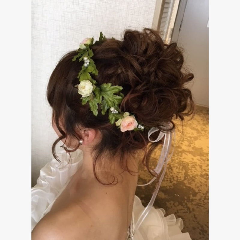 ヘアメイクアーティスト：Ayako
