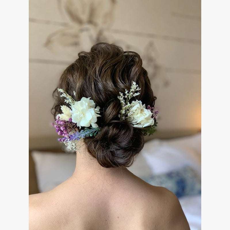 ヘアメイクアーティスト：Ayako