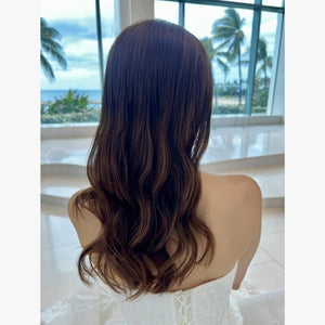 ヘアメイクアーティスト：Ayako