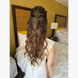 ヘアメイクアーティスト：Ayako