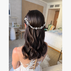 ヘアメイクアーティスト：Ayako
