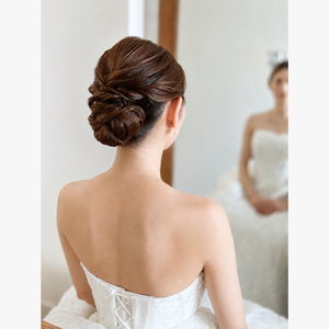 ヘアメイクアーティスト：Ayako