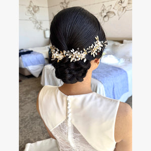 ヘアメイクアーティスト：Rie
