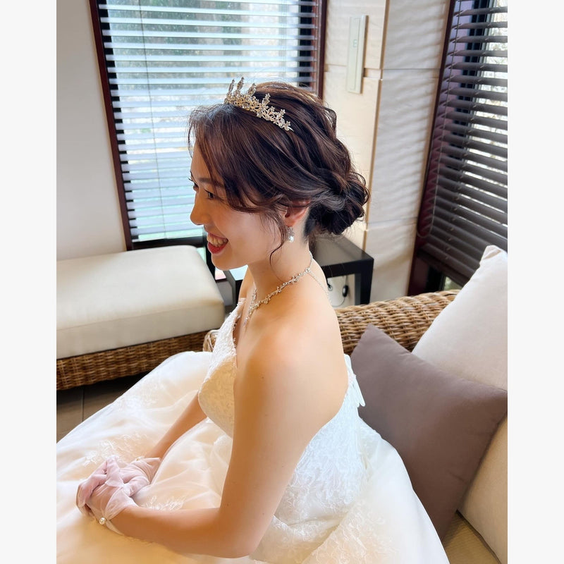 ヘアメイクアーティスト：Seina