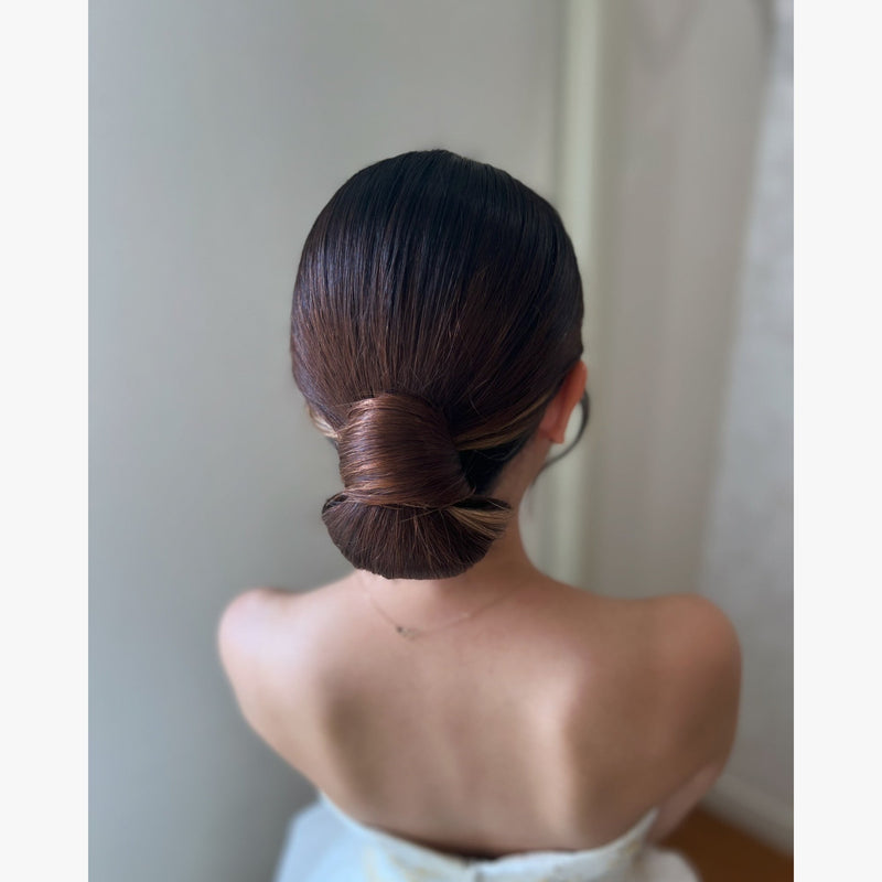ヘアメイクアーティスト：Seina