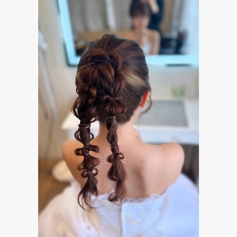 ヘアメイクアーティスト：Seina