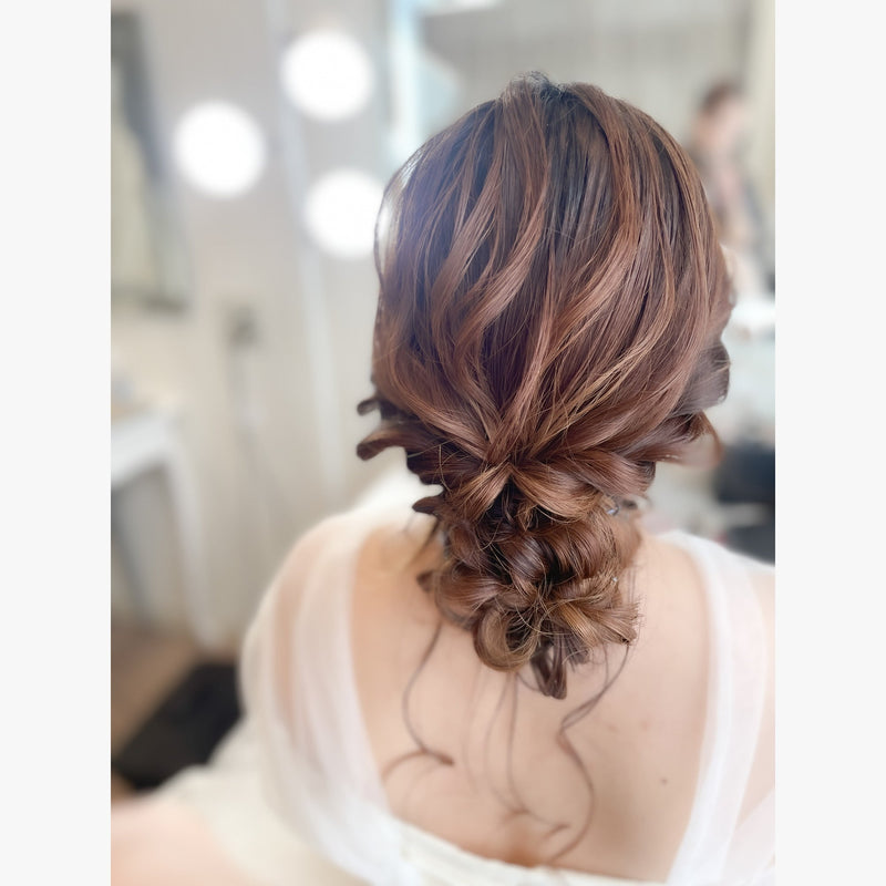 ヘアメイクアーティスト：Suzu